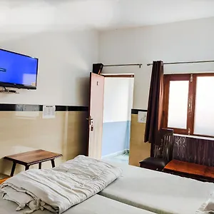 https://goverdhan-hotel.agrahotelsindia.net