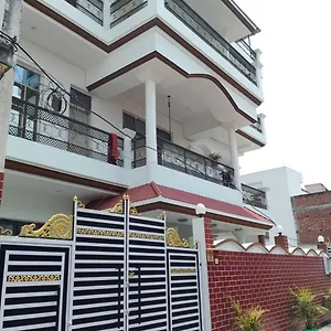 https://varuna-palace-varanasi.hotels-varanasi.com